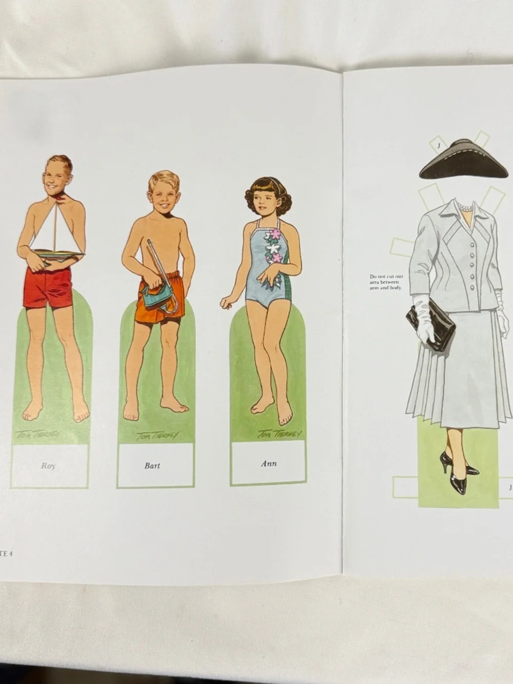 Paper Doll Book 1994 American Family of the 1950s by Tom Tierney Dover Publish